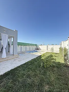 Satılır 4 otaqlı həyət evi 135 m²