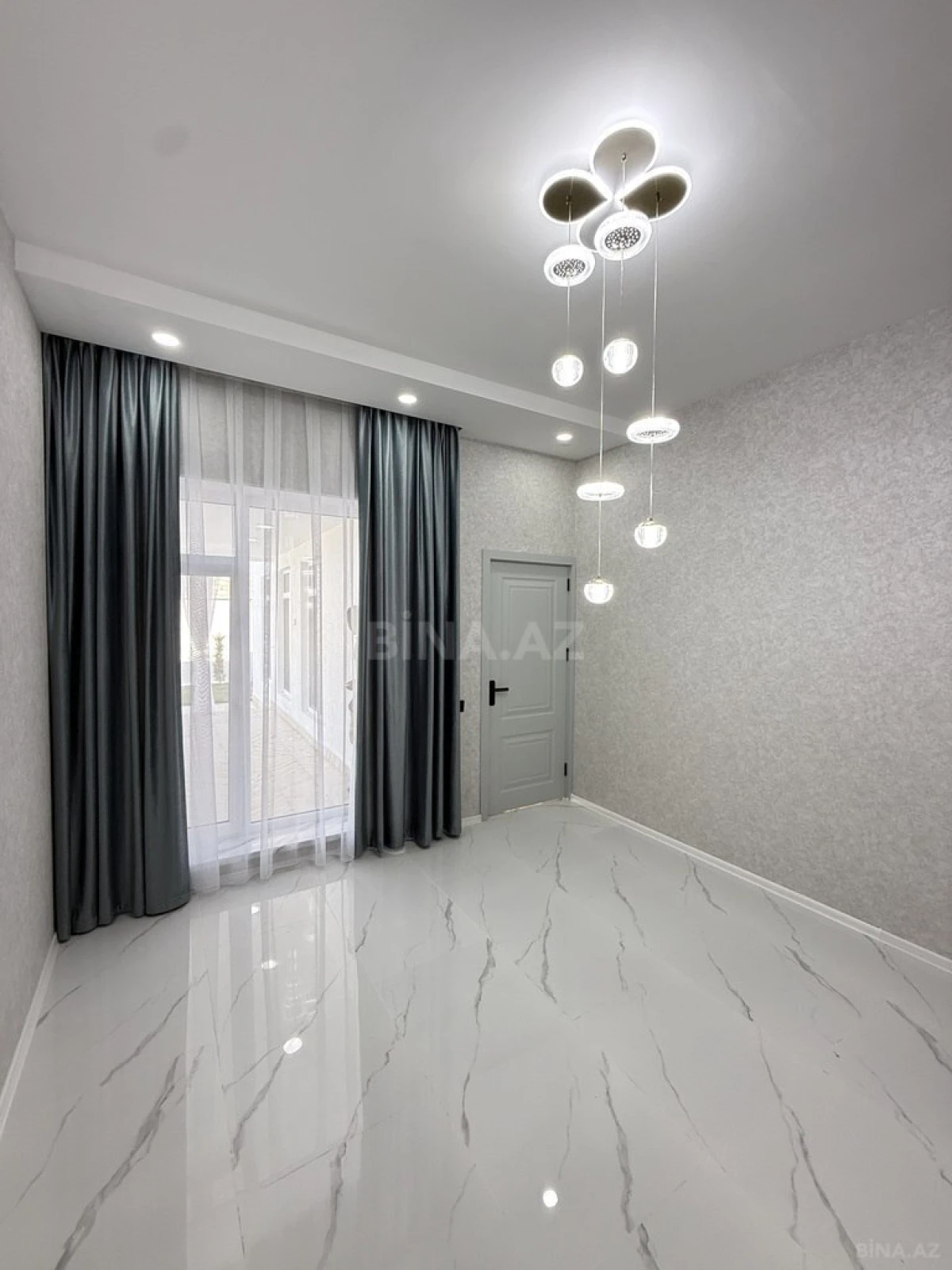 Satılır 4 otaqlı həyət evi 135 m²