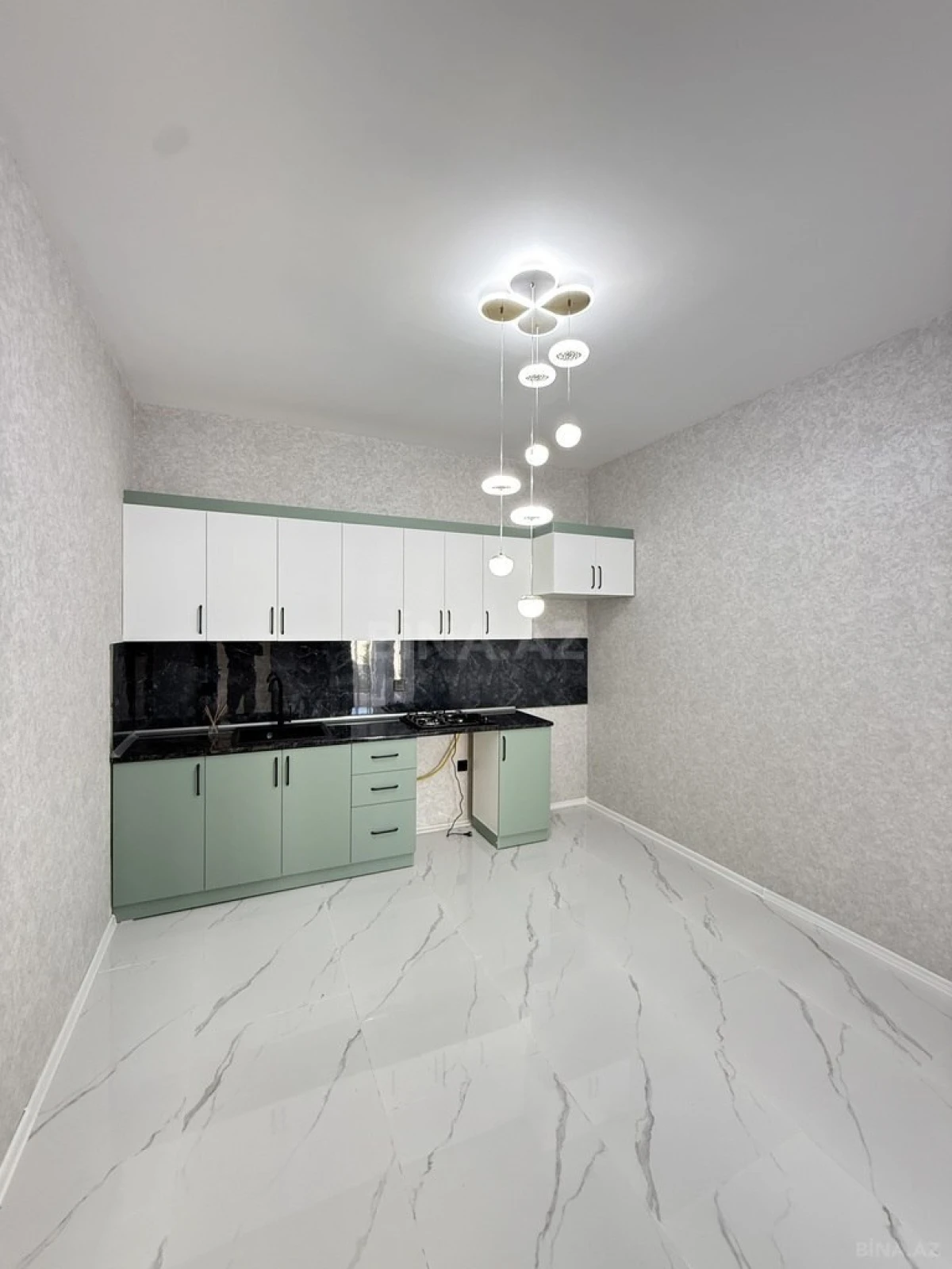 Satılır 4 otaqlı həyət evi 135 m²