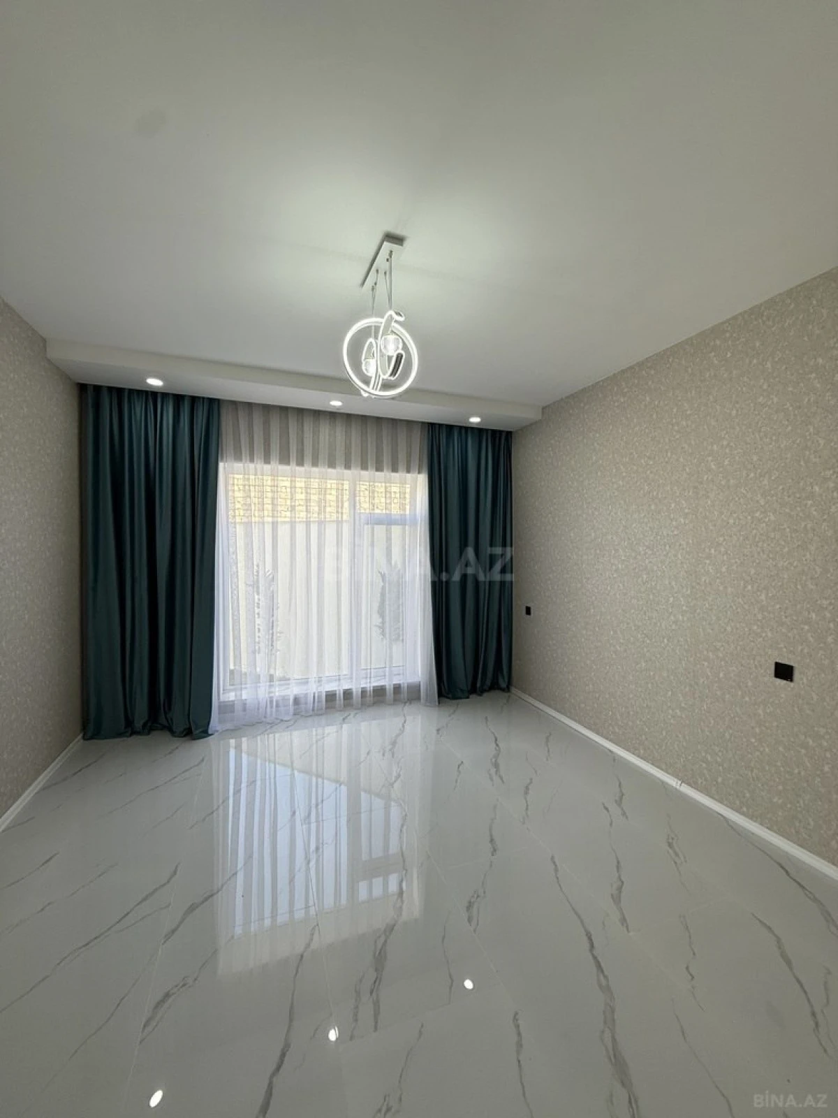 Satılır 4 otaqlı həyət evi 135 m²