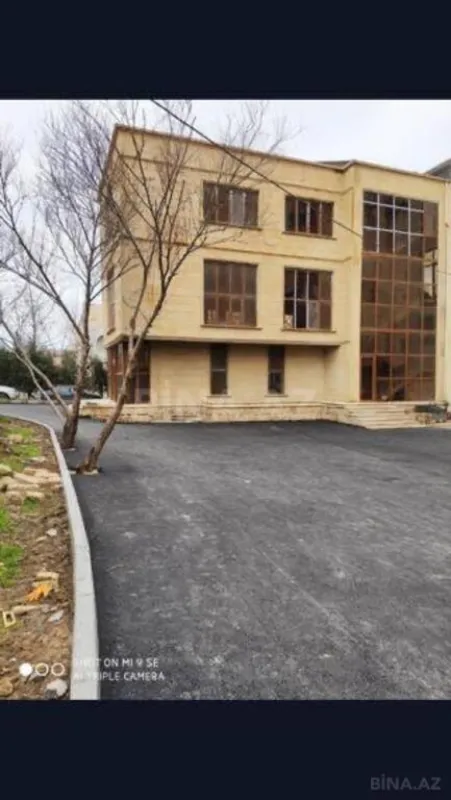 Satılır obyekt 720 m²