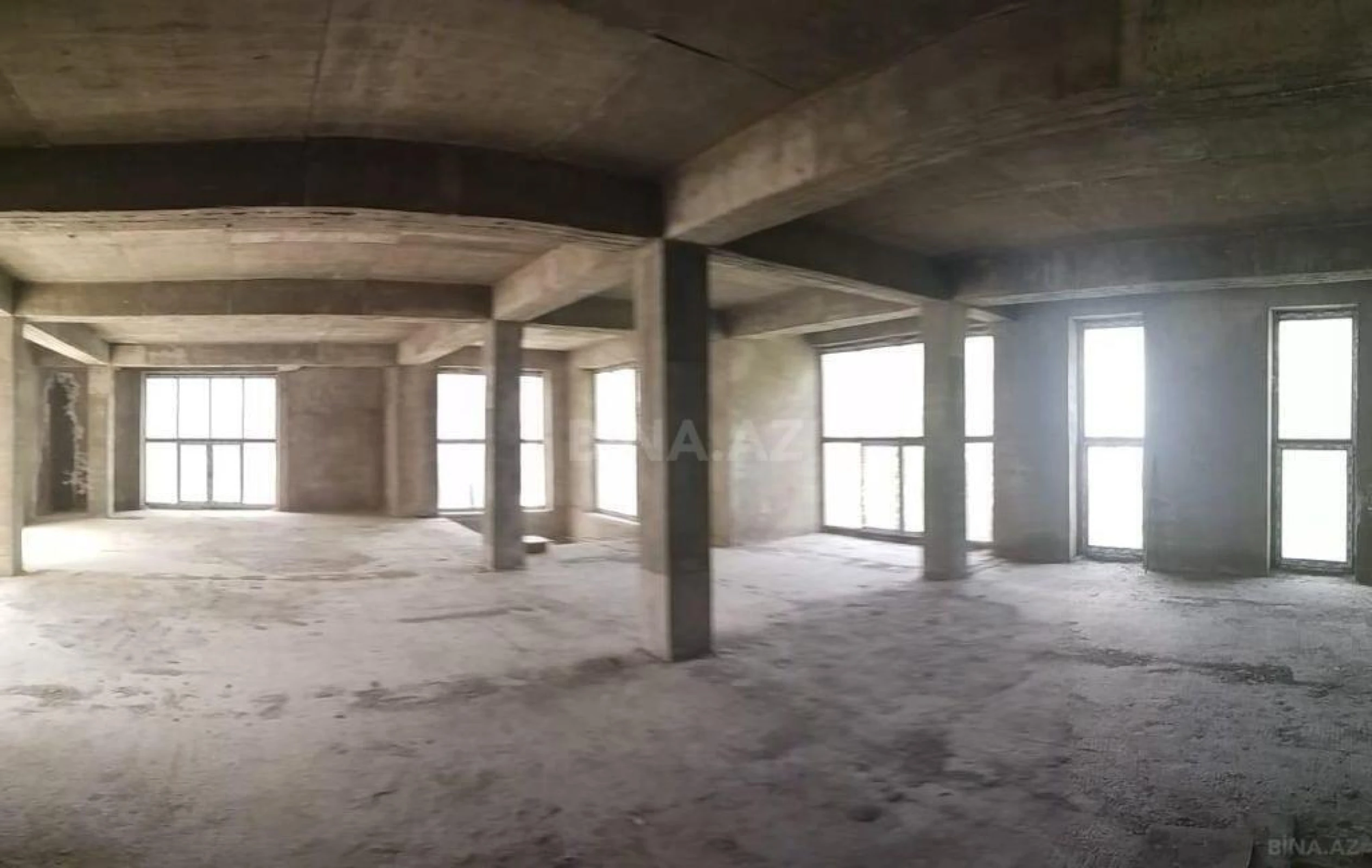 Satılır obyekt 720 m²