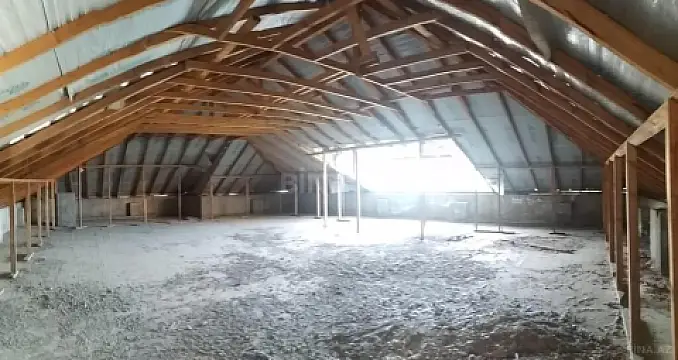 Satılır obyekt 720 m²