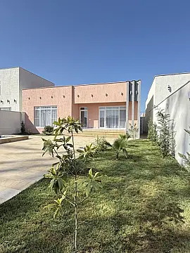 Satılır 4 otaqlı həyət evi 145 m²
