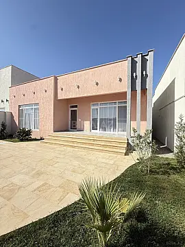 Satılır 4 otaqlı həyət evi 145 m²
