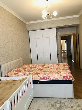 Satılır 2 otaqlı mənzil 104 m²