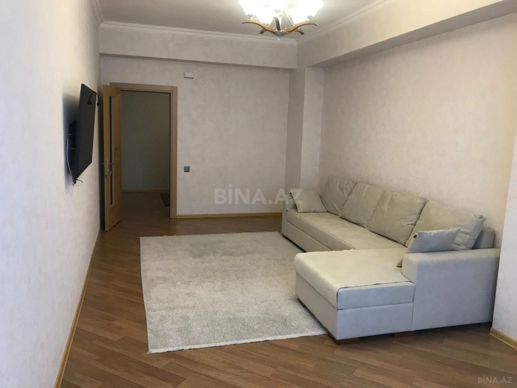Satılır 2 otaqlı mənzil 104 m²