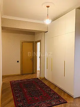 Satılır 2 otaqlı mənzil 104 m²