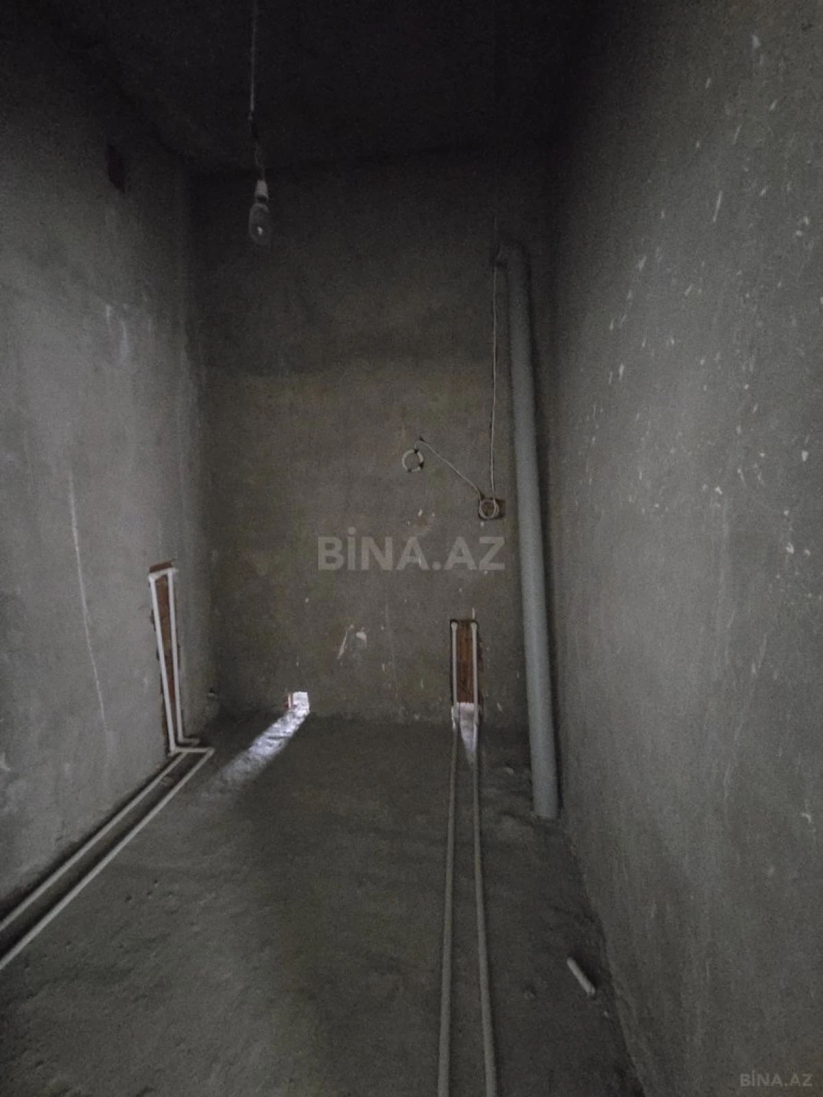 Satılır 3 otaqlı mənzil 172 m²
