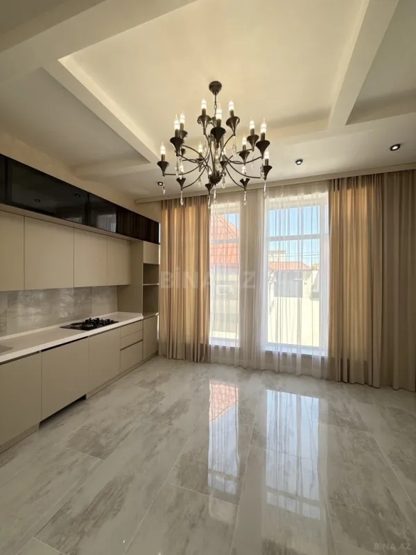 Satılır 5 otaqlı həyət evi 265 m²
