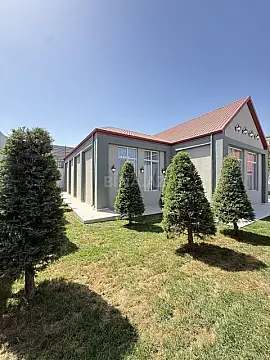 Satılır 5 otaqlı həyət evi 265 m²