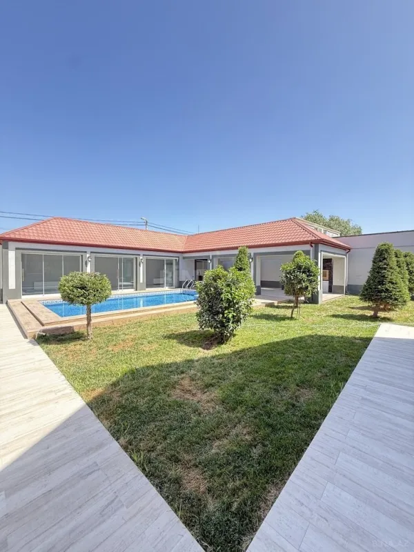 Satılır 5 otaqlı həyət evi 265 m²