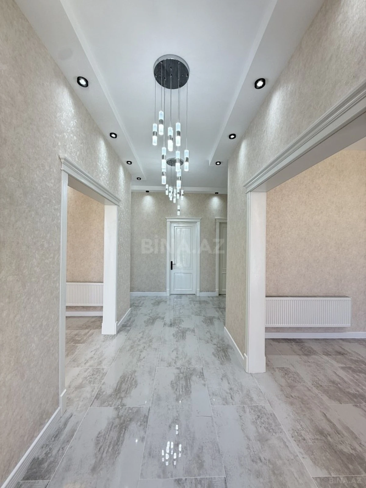 Satılır 5 otaqlı həyət evi 265 m²