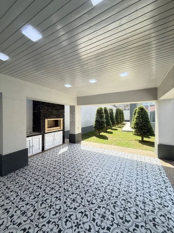 Satılır 5 otaqlı həyət evi 265 m²