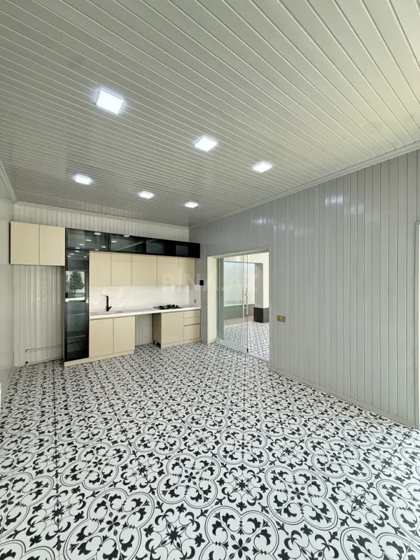 Satılır 5 otaqlı həyət evi 265 m²