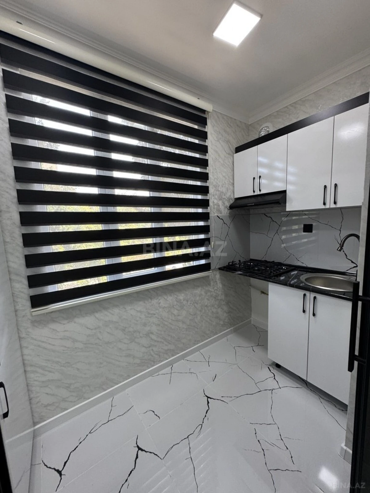 Satılır 2 otaqlı mənzil 42 m²