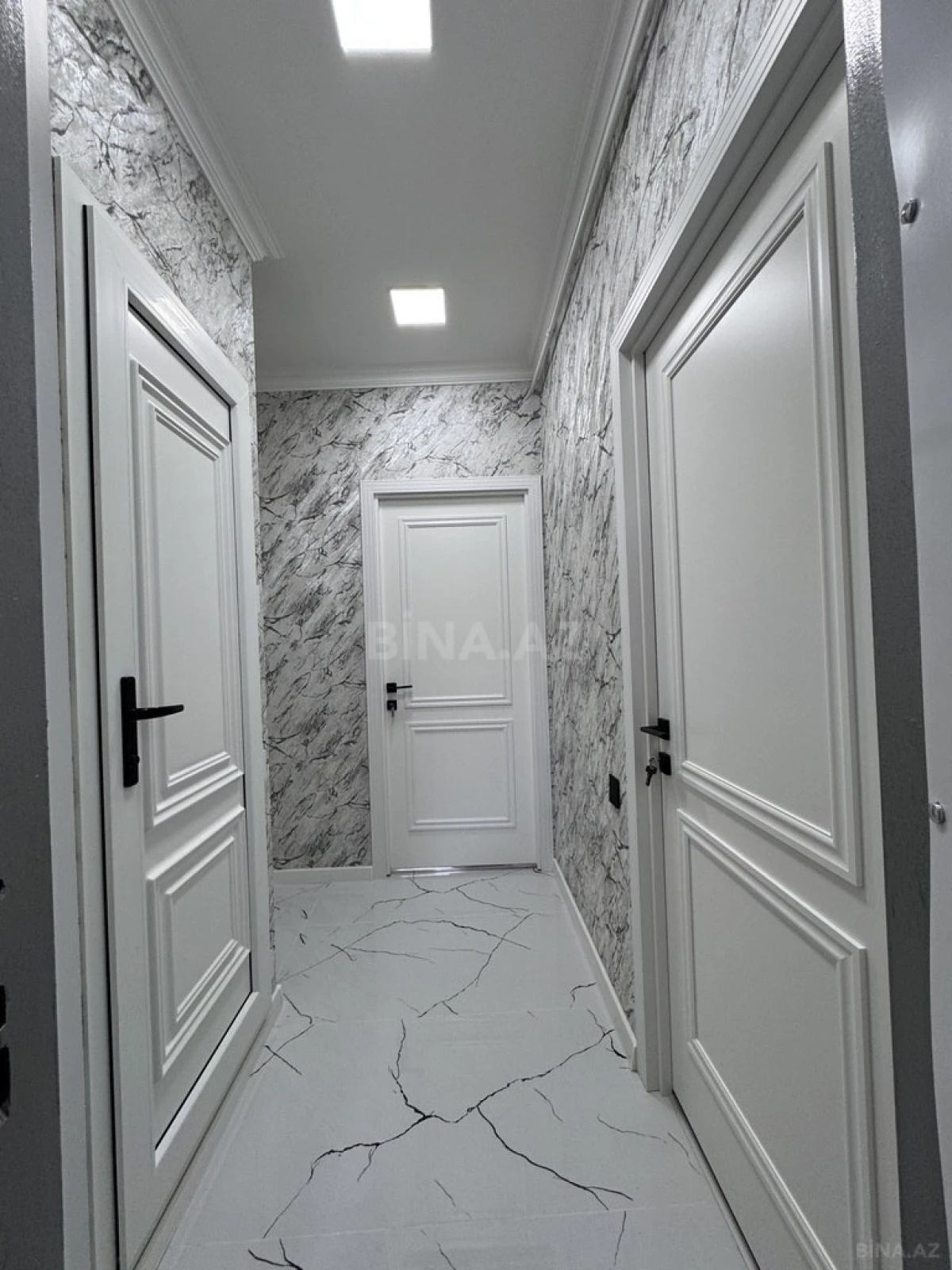 Satılır 2 otaqlı mənzil 42 m²