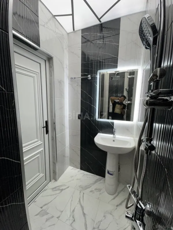 Satılır 2 otaqlı mənzil 42 m²