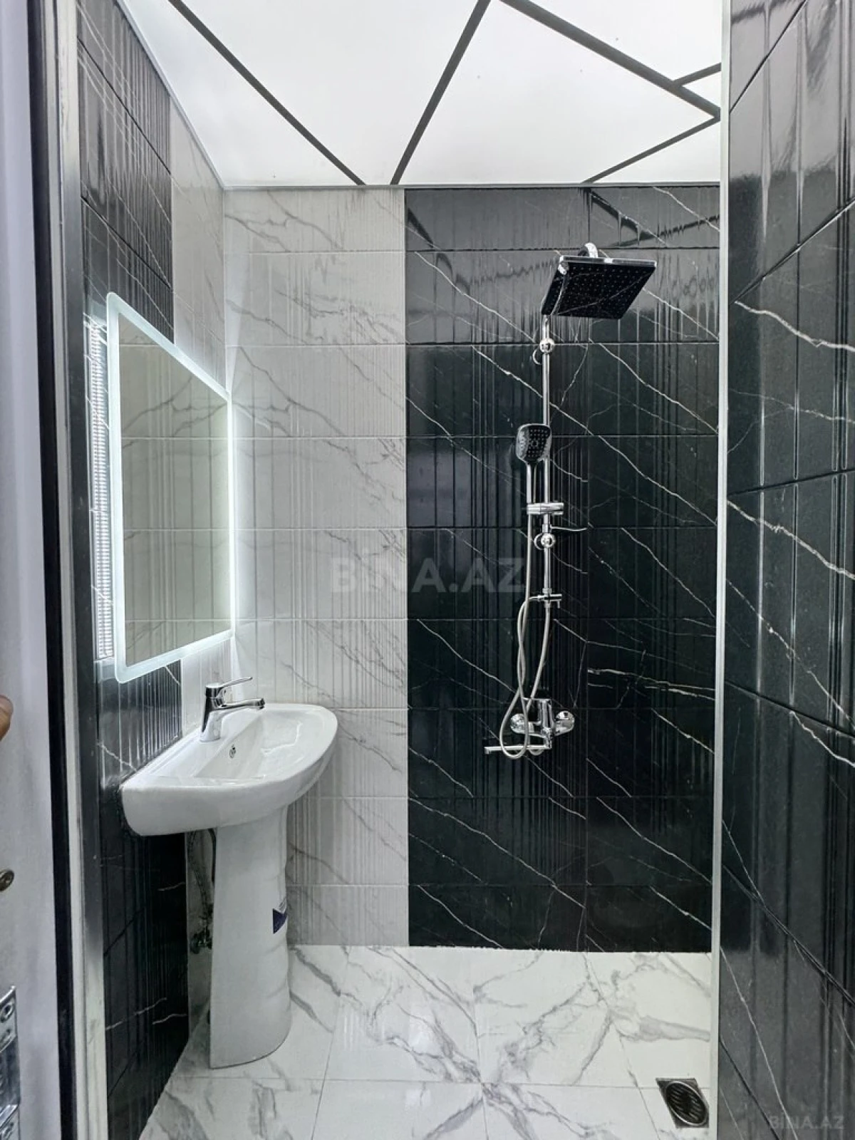 Satılır 2 otaqlı mənzil 42 m²