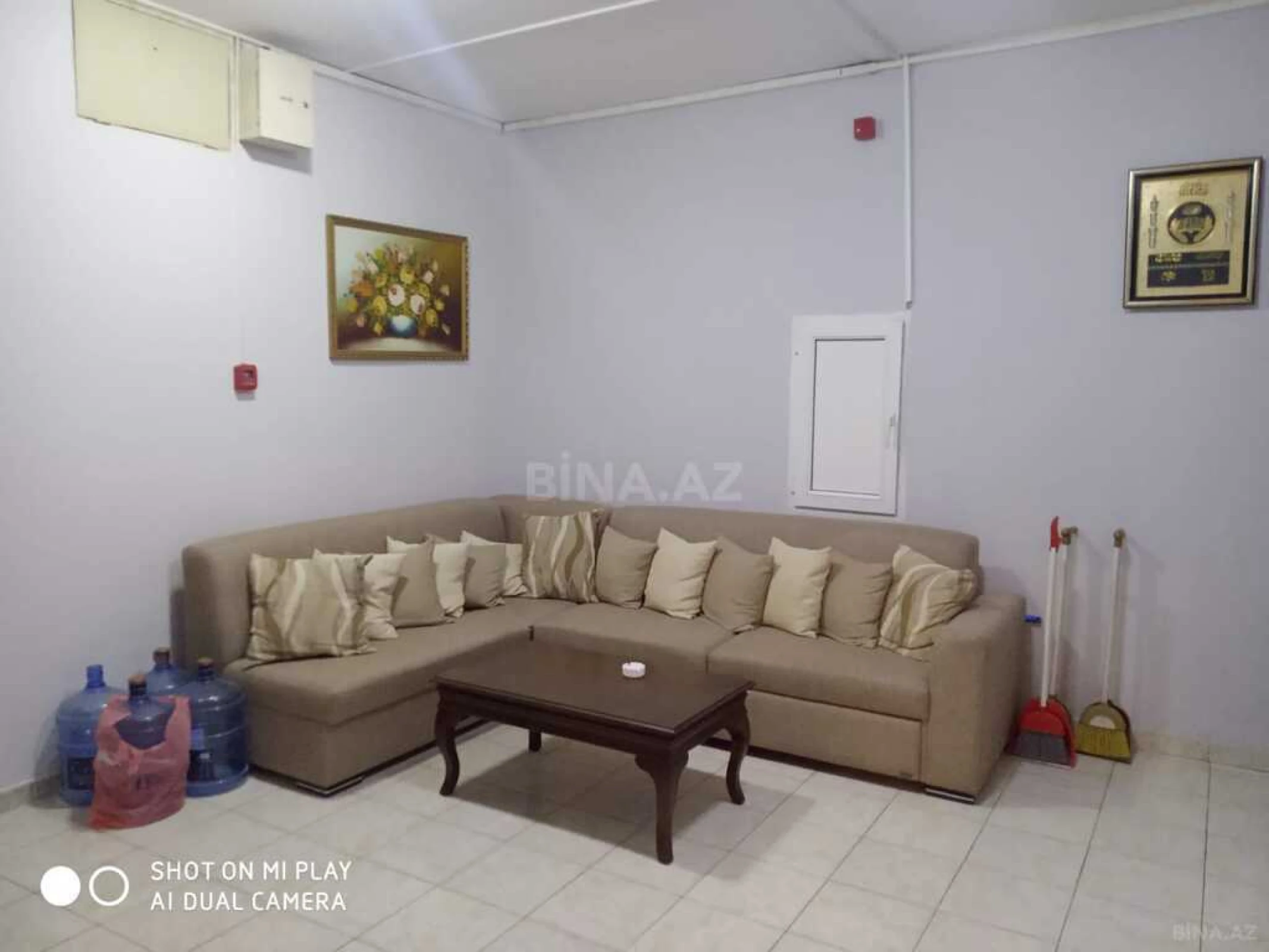 Satılır 3 otaqlı mənzil 145 m²