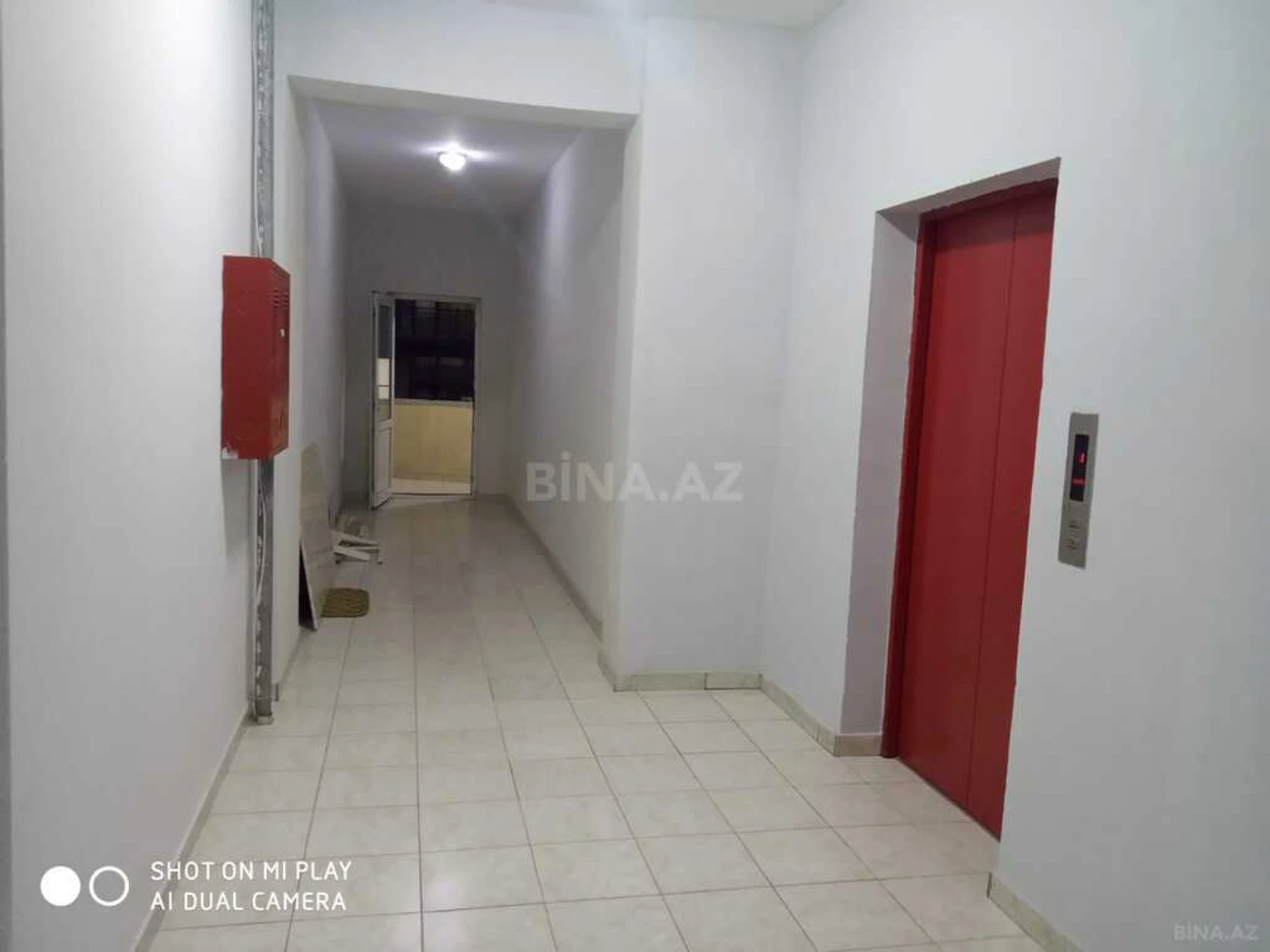 Satılır 3 otaqlı mənzil 145 m²