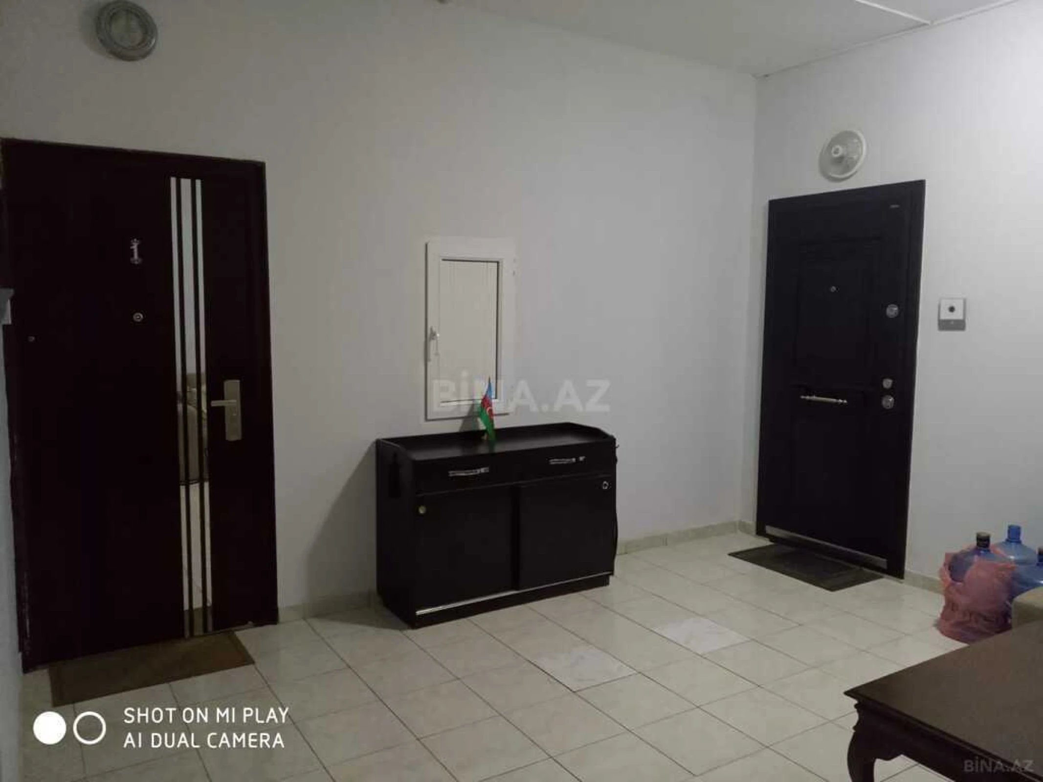 Satılır 3 otaqlı mənzil 145 m²