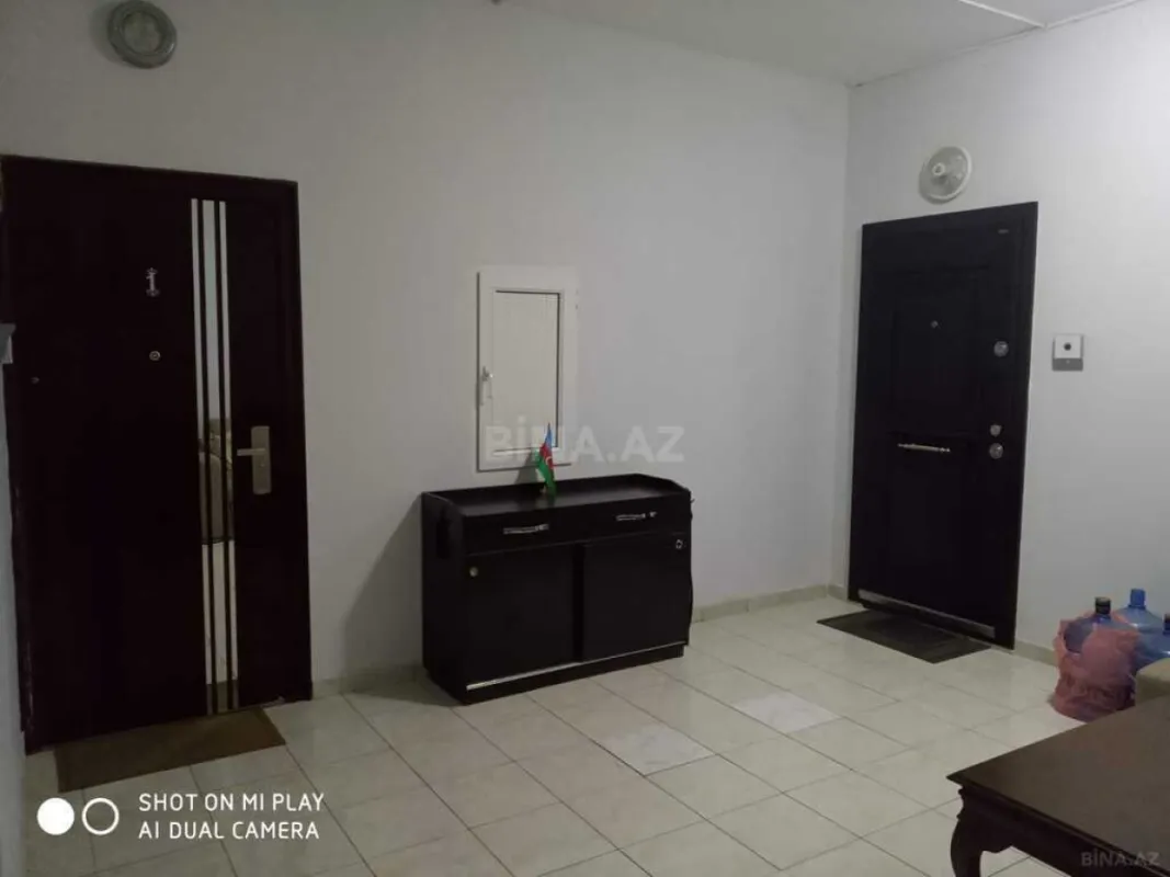Satılır 3 otaqlı mənzil 145 m²