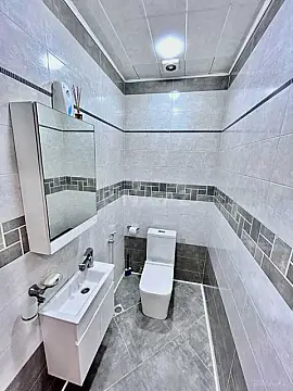Satılır 3 otaqlı mənzil 145 m²