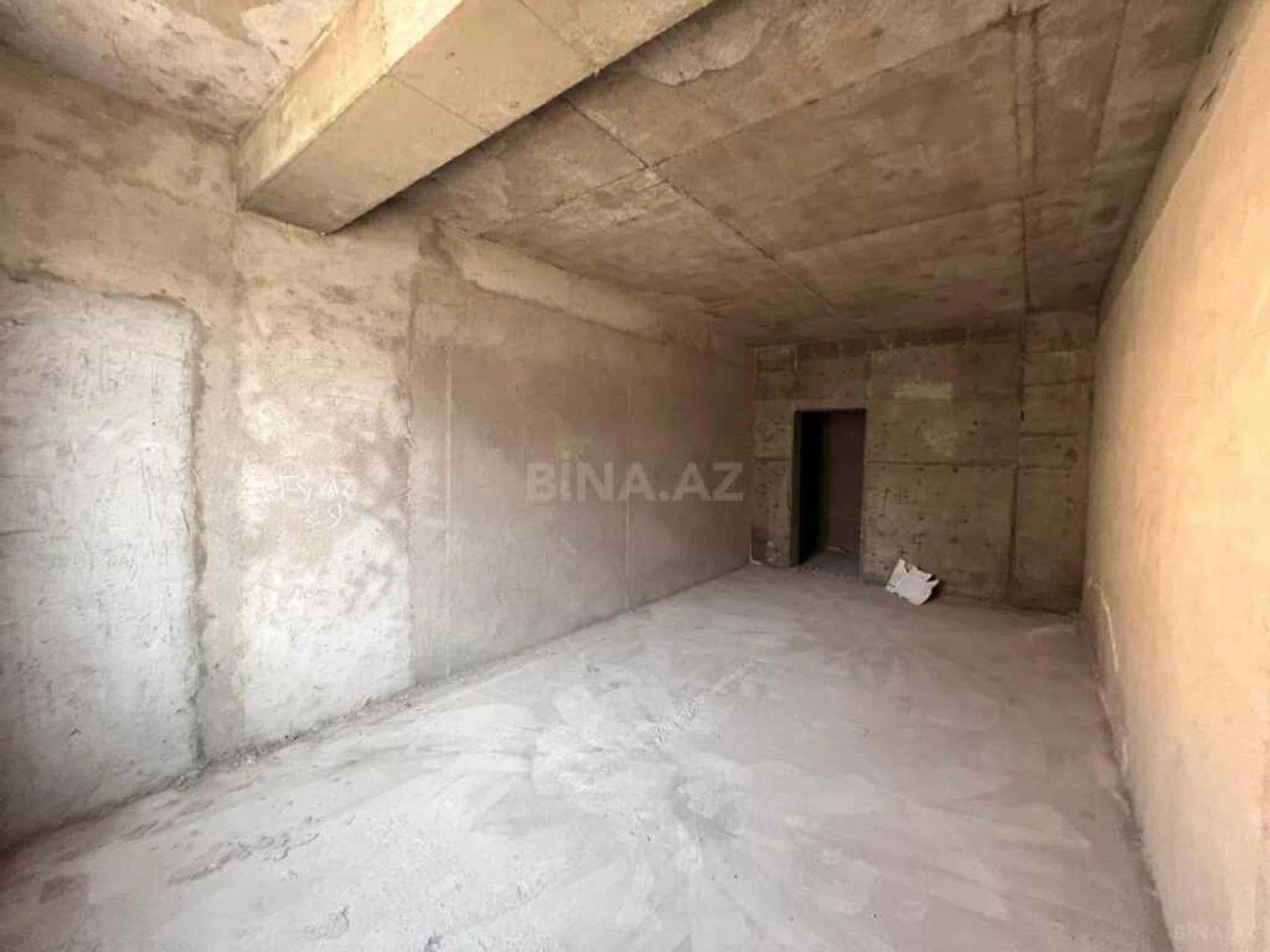Satılır 4 otaqlı mənzil 217 m²