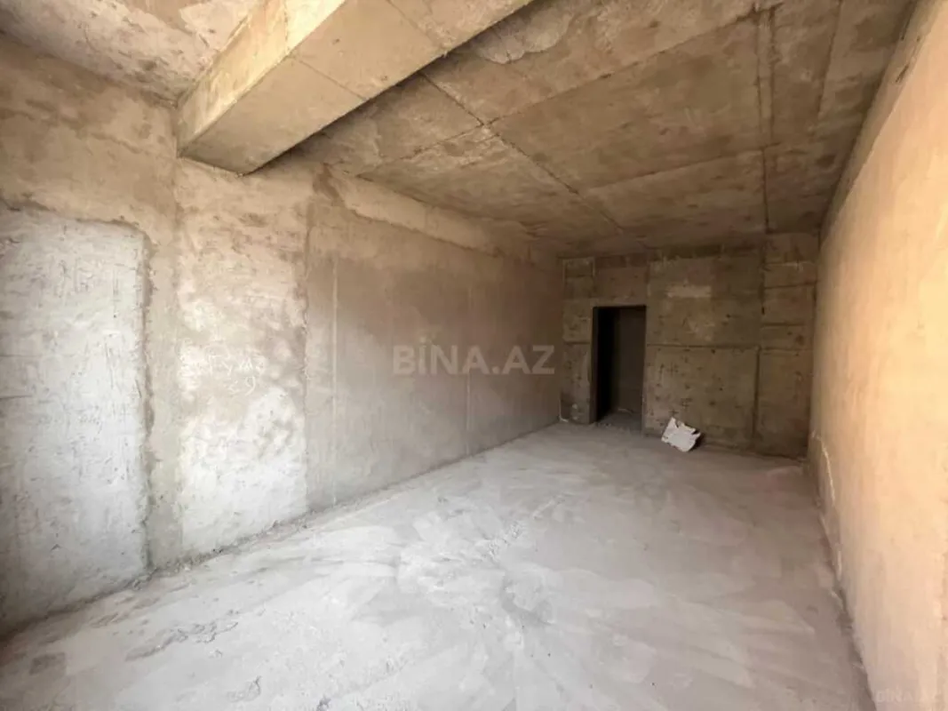 Satılır 4 otaqlı mənzil 217 m²