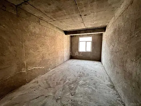 Satılır 4 otaqlı mənzil 217 m²