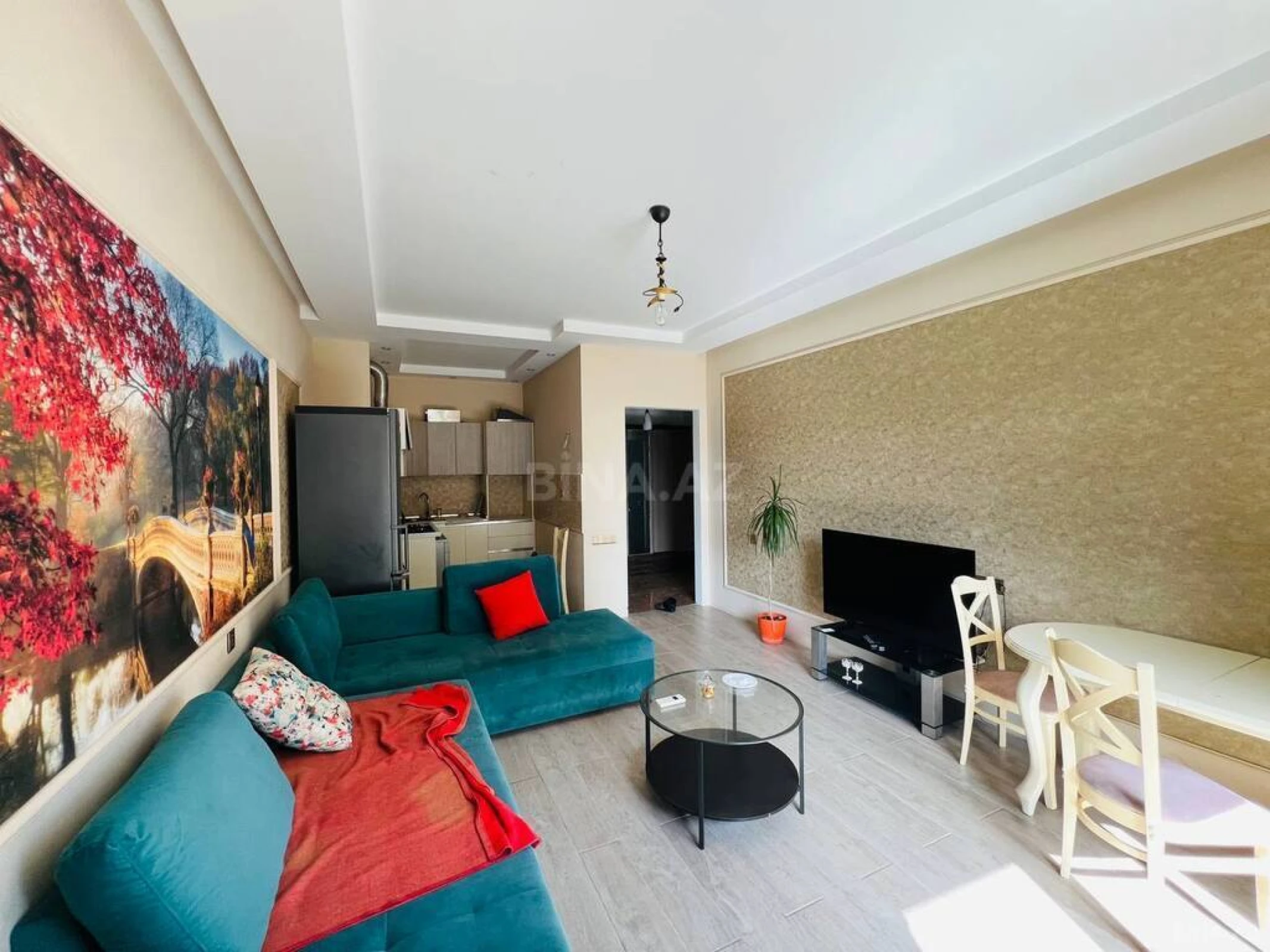 Kirayə verilir 2 otaqlı mənzil 70 m²