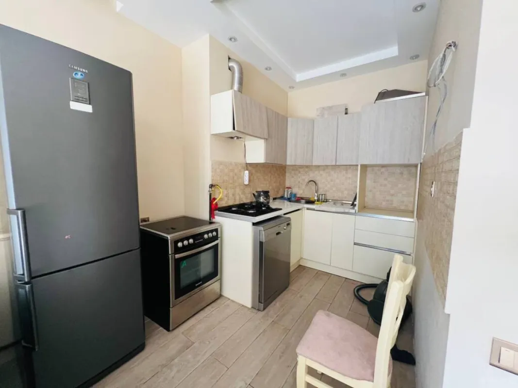 Kirayə verilir 2 otaqlı mənzil 70 m²