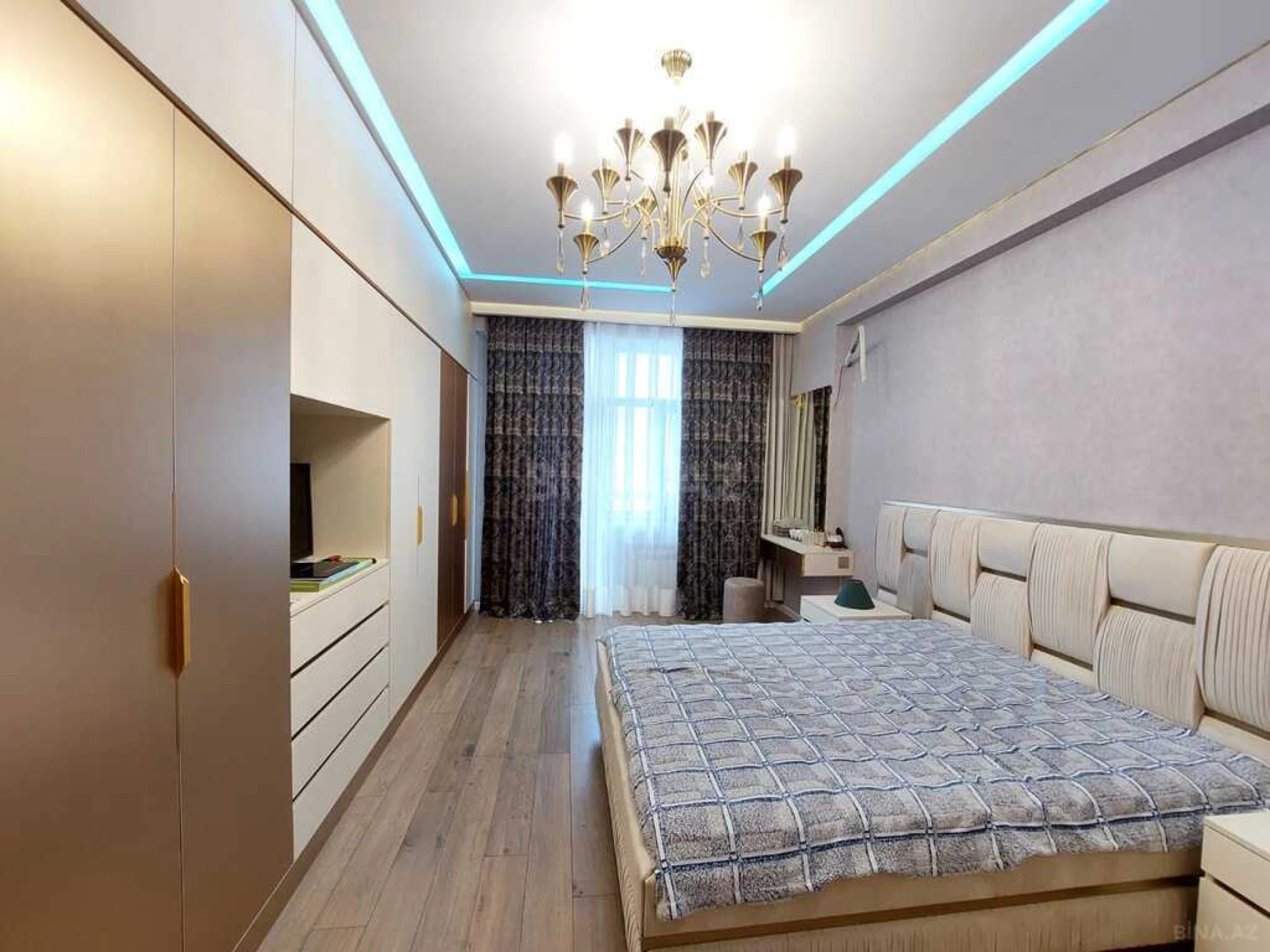 Satılır 3 otaqlı mənzil 102 m²