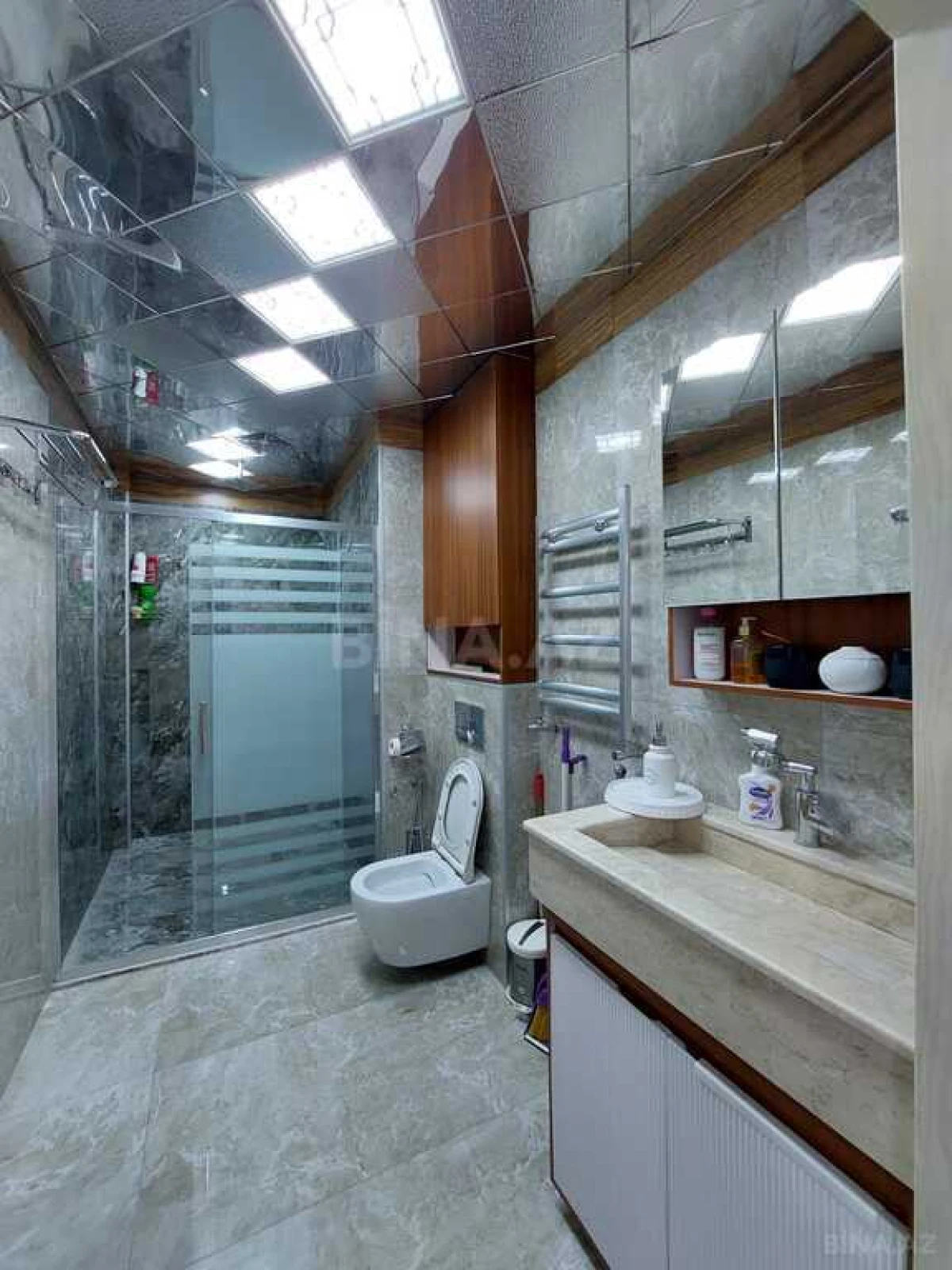 Satılır 3 otaqlı mənzil 102 m²