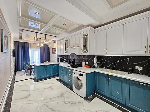 Satılır 4 otaqlı mənzil 170 m²