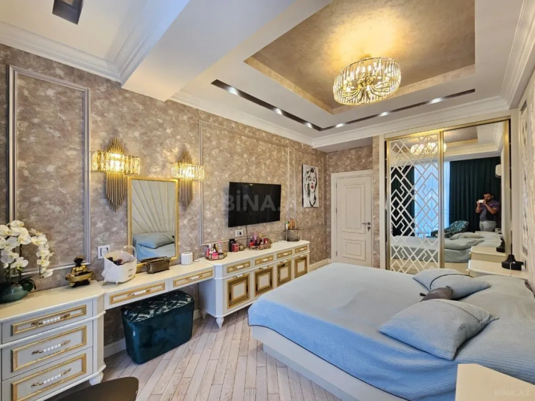 Satılır 4 otaqlı mənzil 170 m²