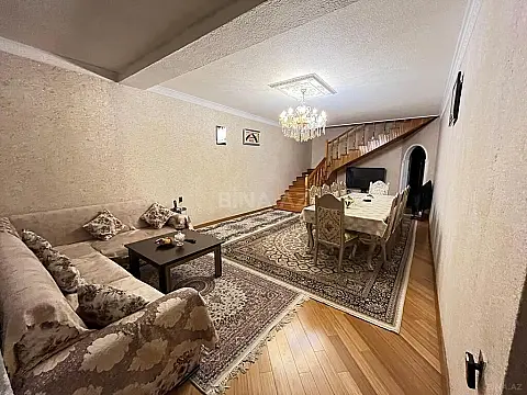 Satılır 5 otaqlı həyət evi 265 m²
