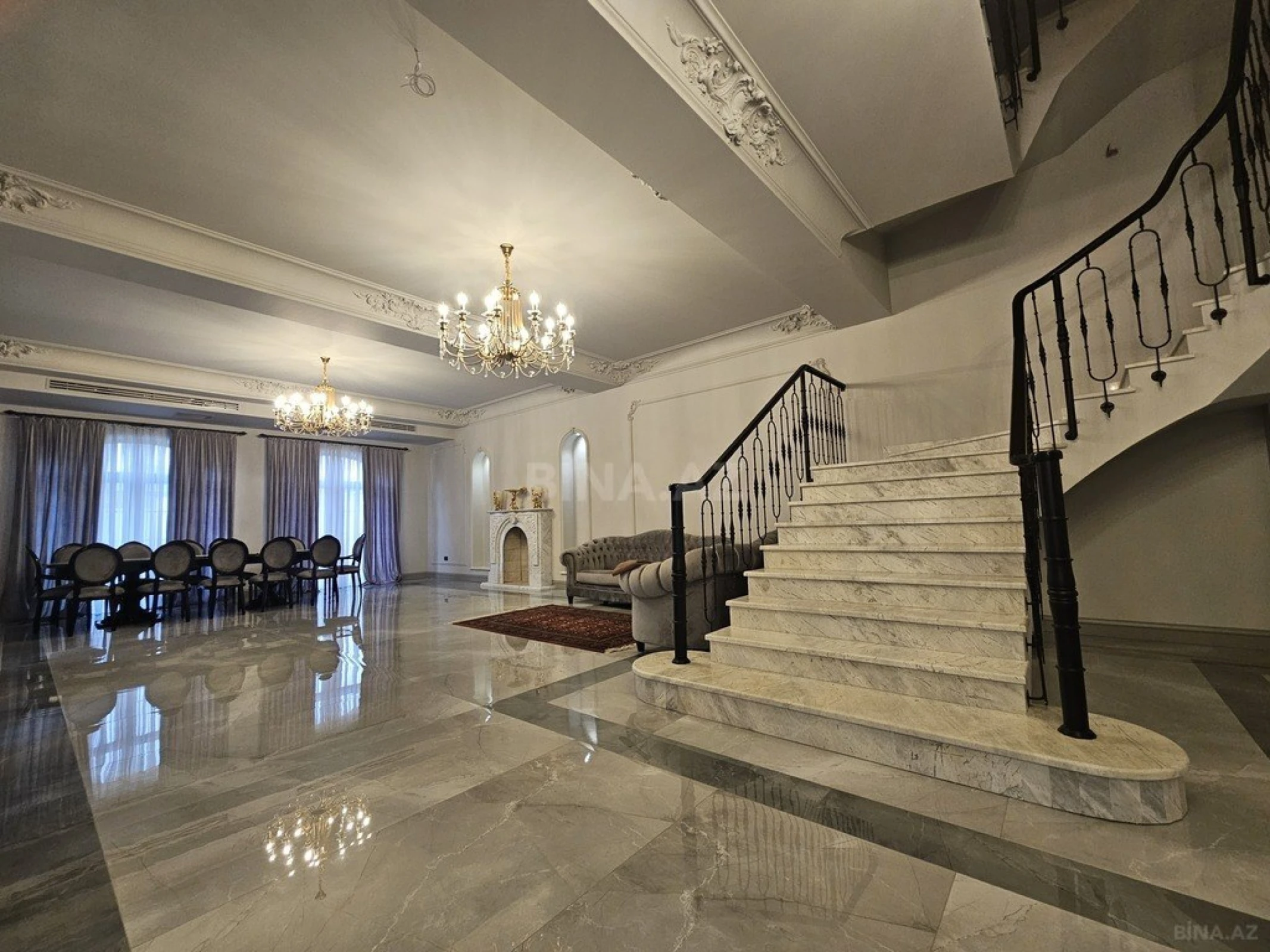 Satılır 8 otaqlı həyət evi 430 m²