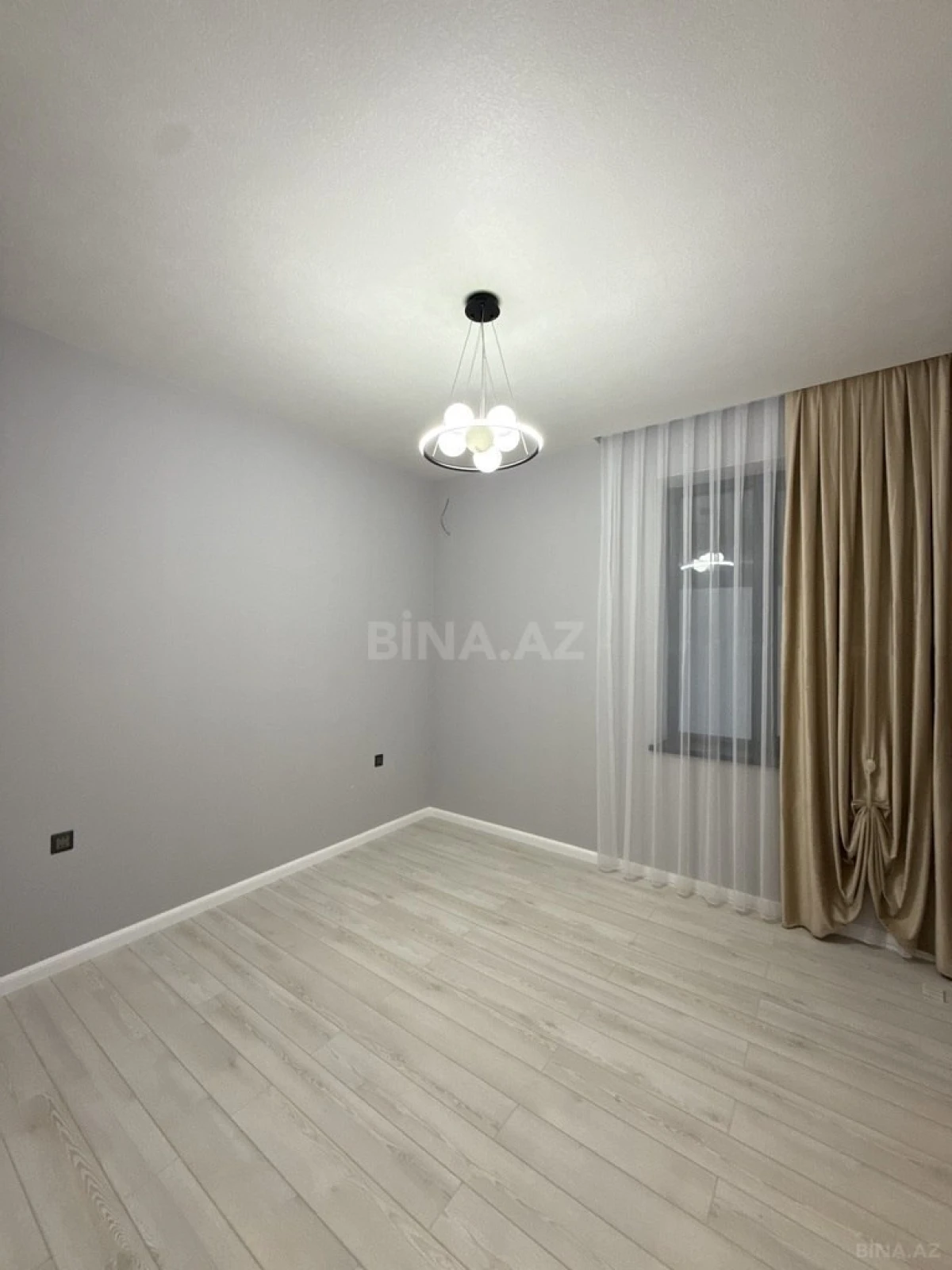 Satılır 4 otaqlı həyət evi 145 m²