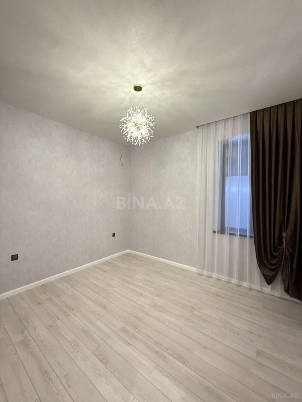 Satılır 4 otaqlı həyət evi 145 m²