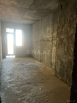 Satılır 6 otaqlı mənzil 323 m²