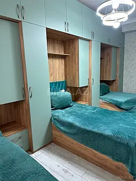 Satılır 3 otaqlı mənzil 142 m²