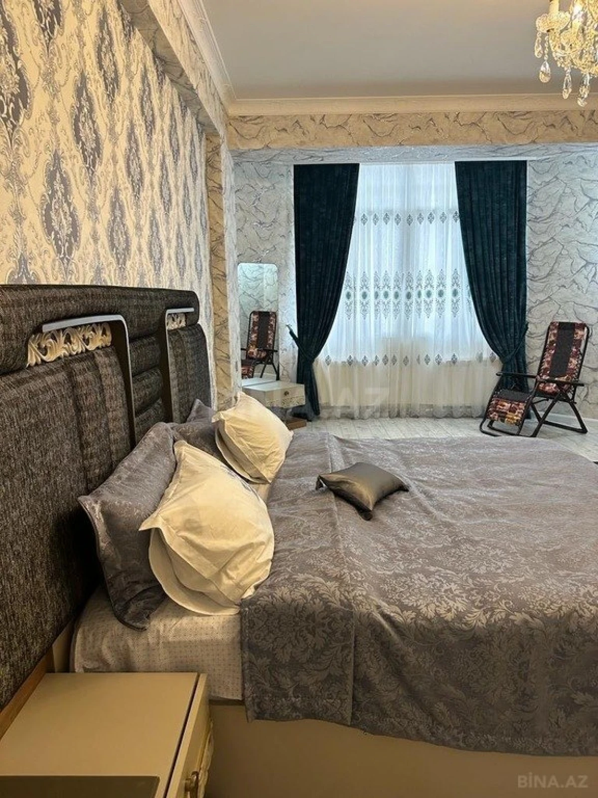 Satılır 3 otaqlı mənzil 142 m²