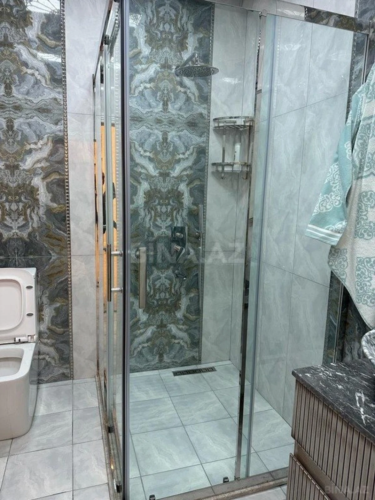 Satılır 3 otaqlı mənzil 142 m²