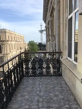 Satılır 3 otaqlı mənzil 85 m² — Bakı, Sahil qəs. 3 otaq 85.00 m²