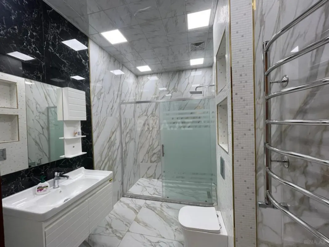 Satılır 4 otaqlı mənzil 200 m²