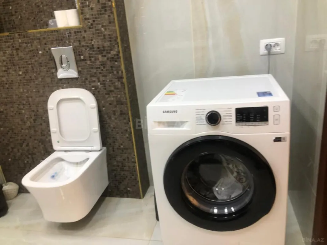 Satılır 4 otaqlı mənzil 200 m²