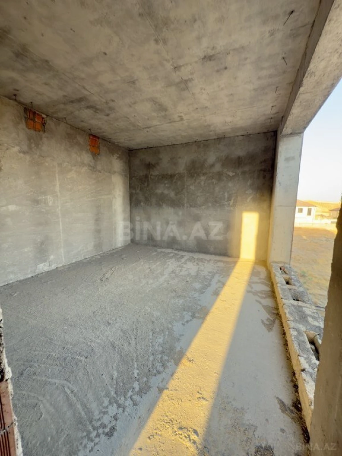 Satılır 5 otaqlı həyət evi 450 m²