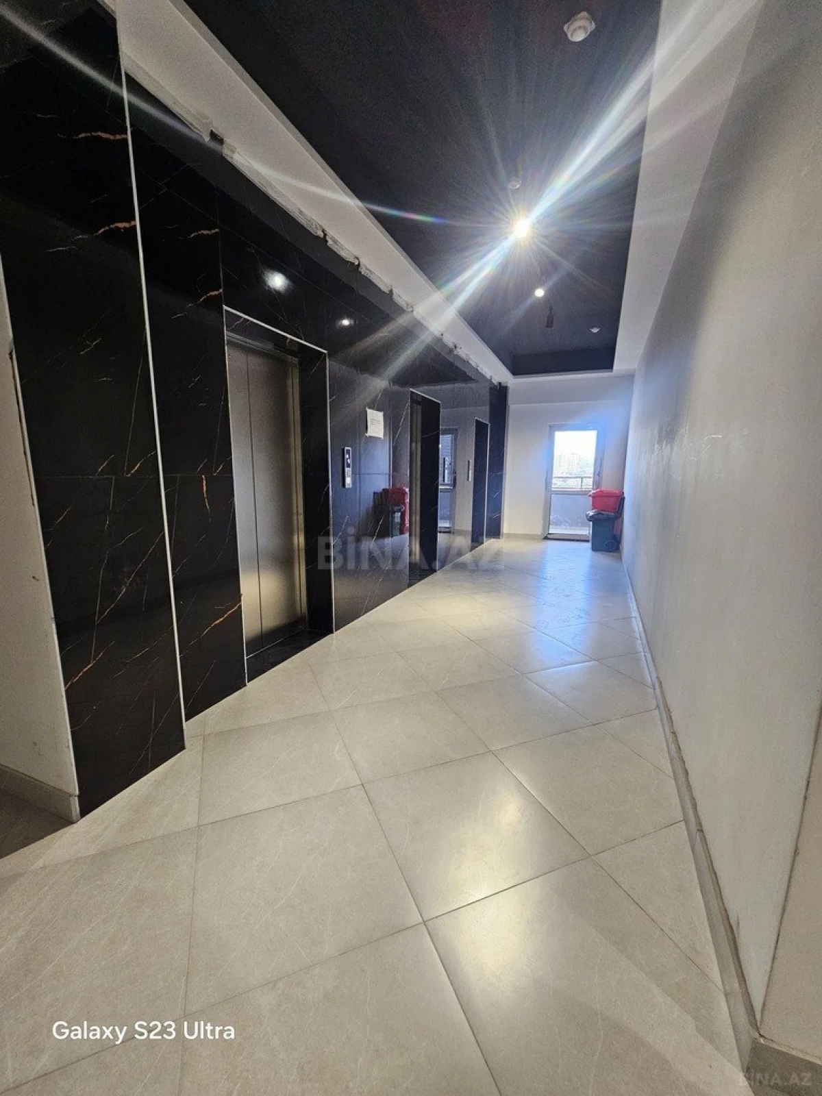 Satılır 3 otaqlı mənzil 146 m²